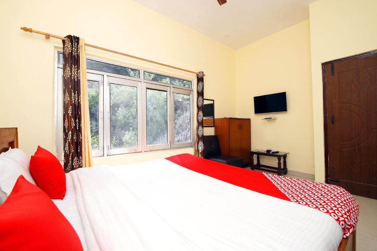 מוסורי Oyo 8670 Hotel Usha Palace מראה חיצוני תמונה