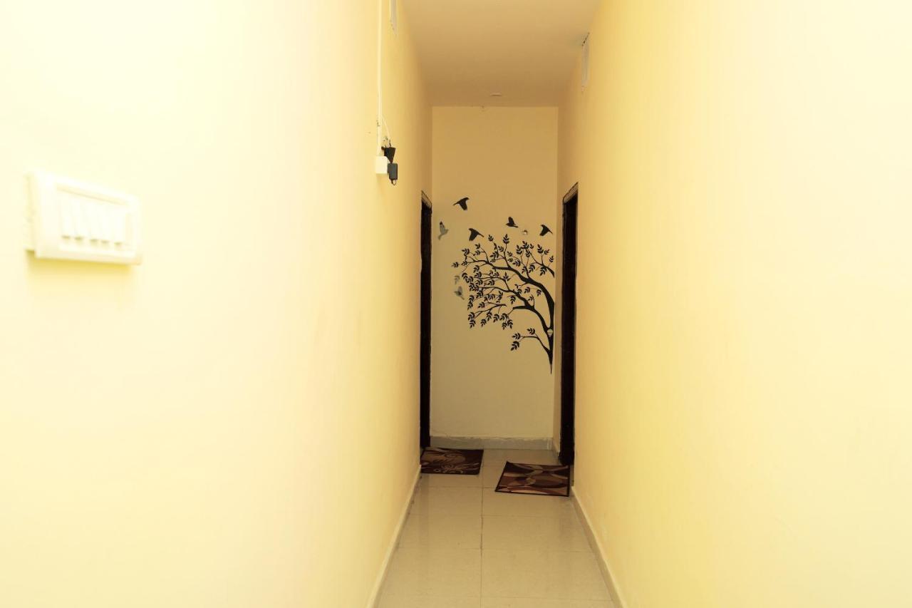 מוסורי Oyo 8670 Hotel Usha Palace מראה חיצוני תמונה